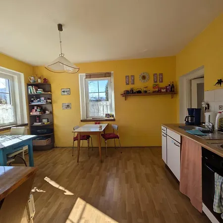Cozy And Spacious In A Calm, Authentic Séjour chez l'habitant