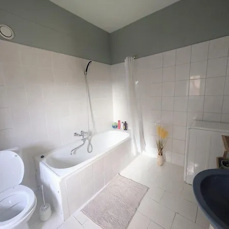 Cozy And Spacious In A Calm, Authentic *