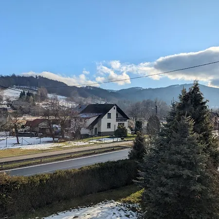 Cozy And Spacious In A Calm, Authentic Séjour chez l'habitant