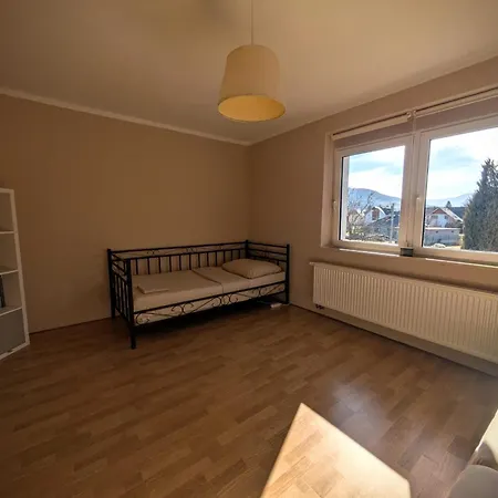 Cozy And Spacious In A Calm, Authentic Séjour chez l'habitant