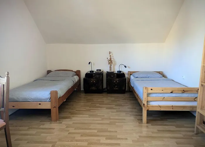 Pansiyon Cozy And Spacious In A Calm, Authentic Pisecna (Jesenik)